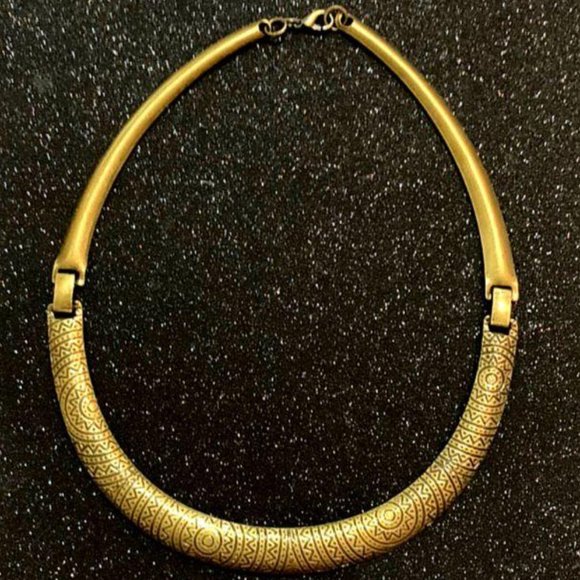 Jewelry - Vintage Gold Geometric Pattern Necklace